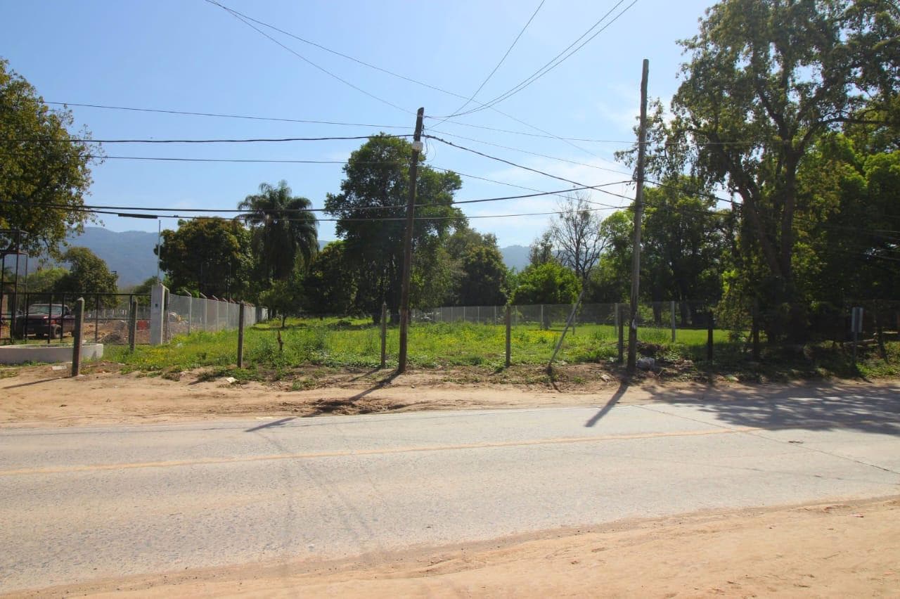 Terreno en Av. Solano Vera y Rioja - 1