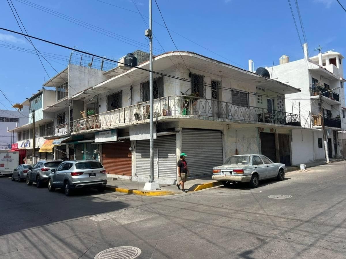 Edificio Comercial en Bernal Díaz del Castillo sn, Progreso, Acapulco, Guerrero - 1