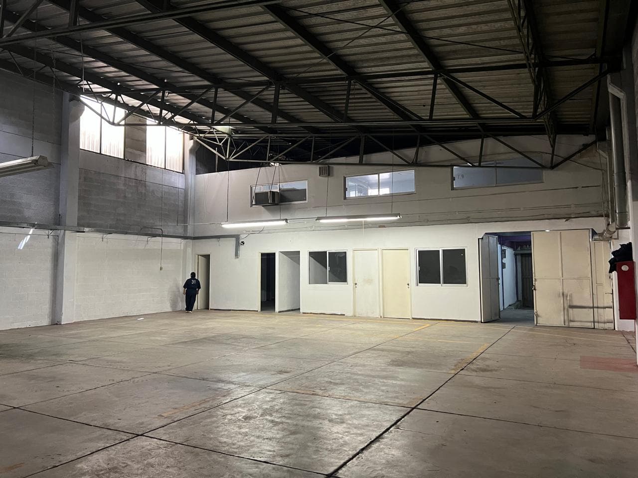 Bodega Industrial en renta en Av. Tláhuac - 1