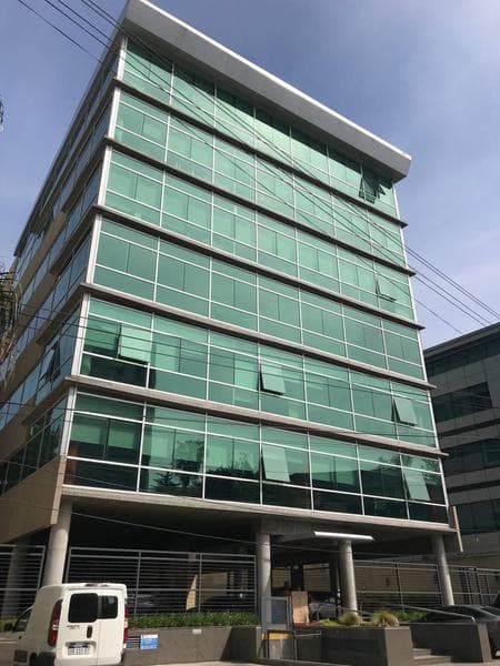 VITRIUM ONE PLAZA - En Alquiler 334 m2 9 cocheras Impecable terminado piso entero! - 1