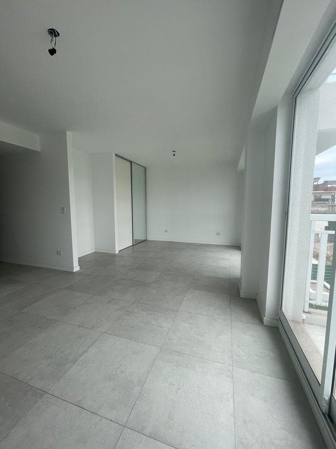 Departamento en Monte Castro - 1