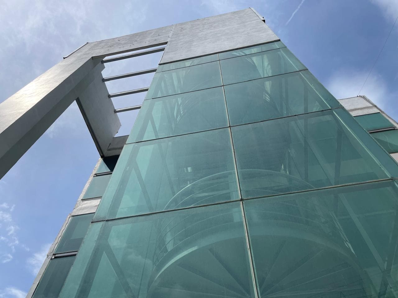Oportunidad Inversión Excepcional Edificio en Venta 939MT2 4 Niveles Recta Cholula $9.5M - 1