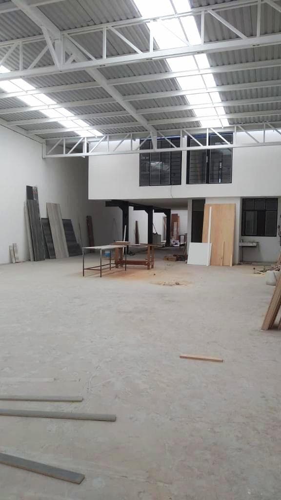 BODEGA COMERCIAL EN RENTA/VENTA LAS FLORES CELAYA - 1