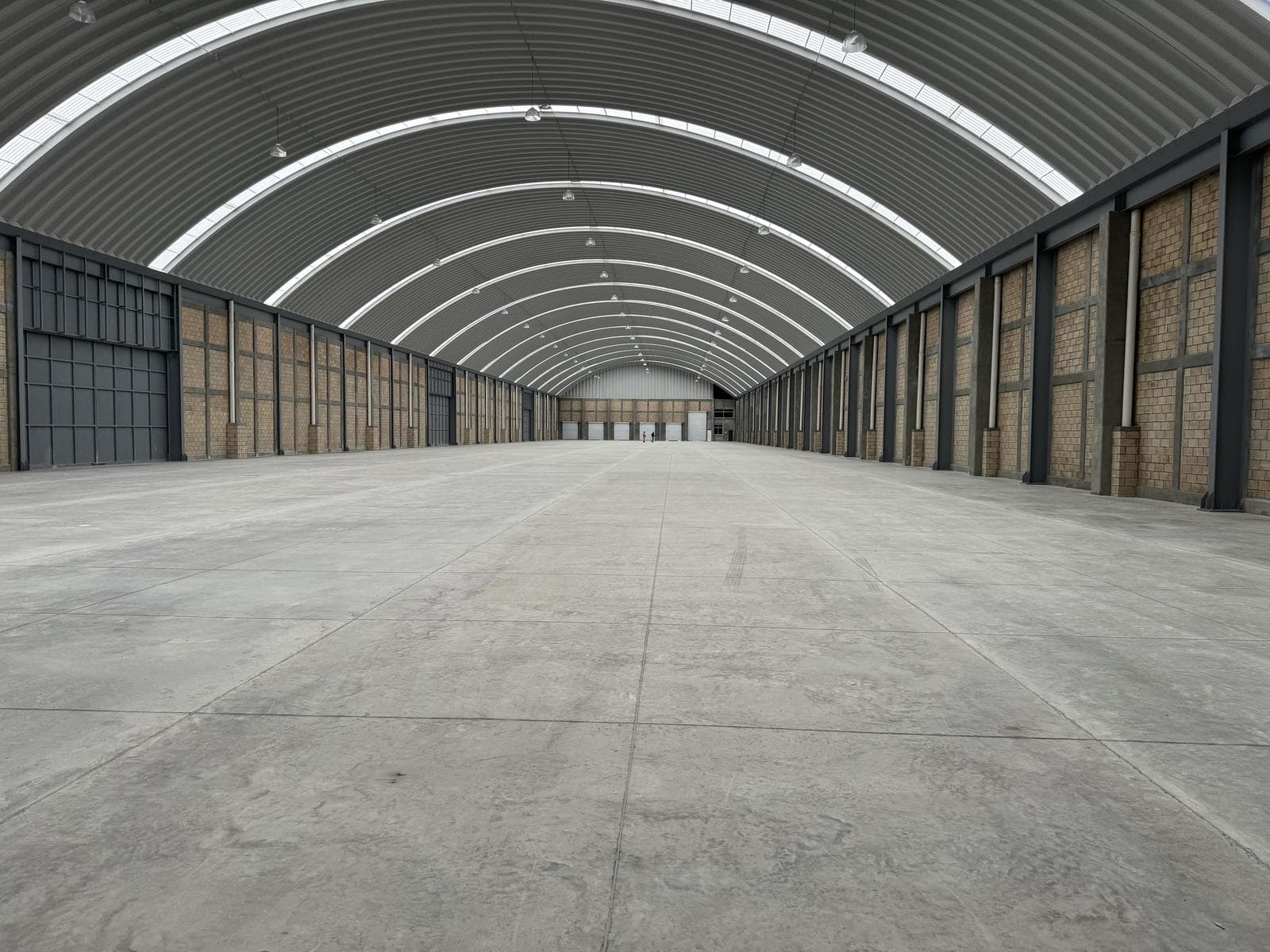 BODEGA INDUSTRIAL EN RENTA 7000 m2 - 1