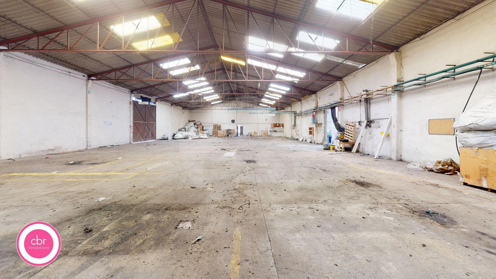 Bodega Comercial en venta en Guadalupe 0 recámaras - 1