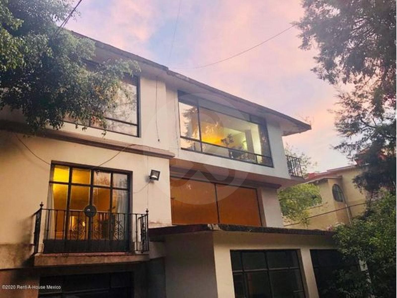 Casa en Venta en Lomas de Chapultepec para remodelar - 1
