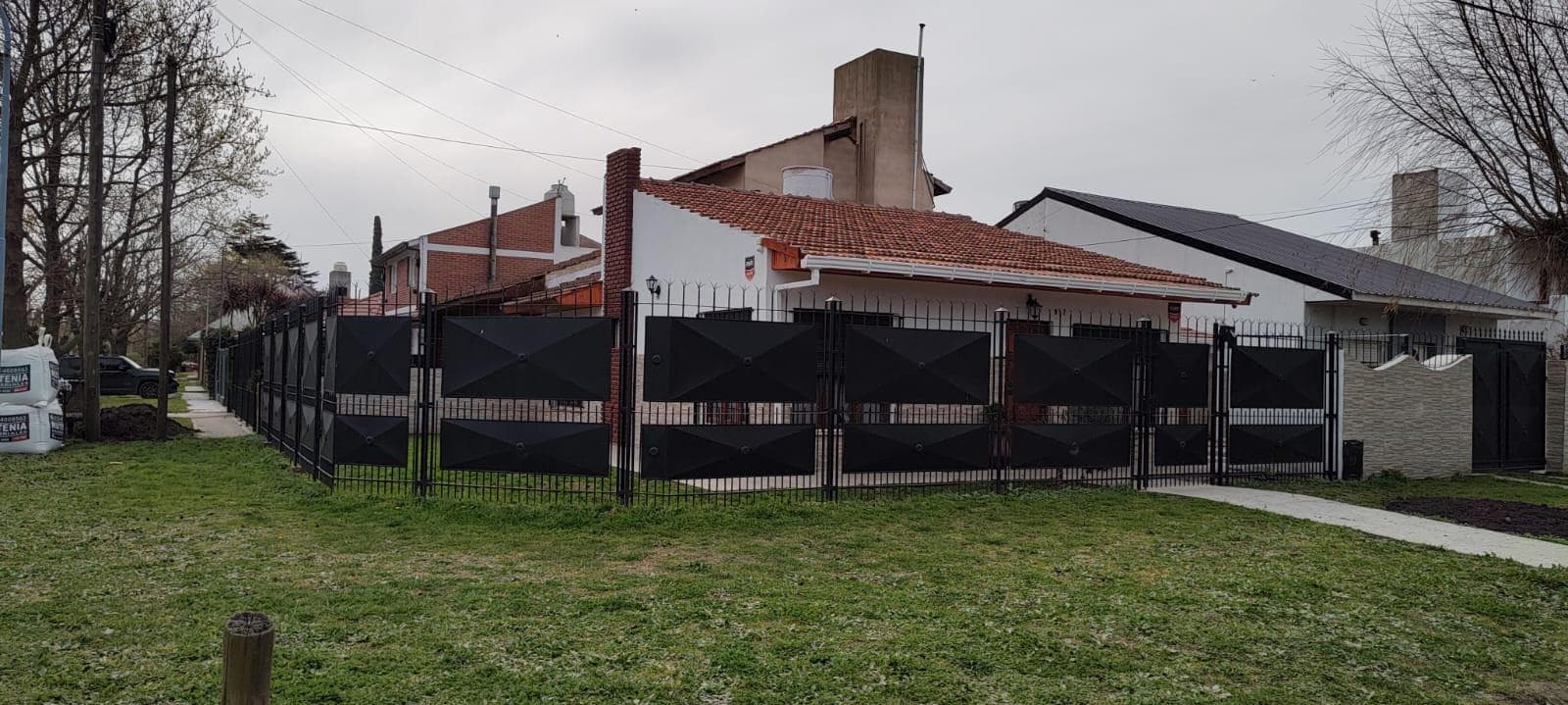 Casa en B.Los Pinares - 1