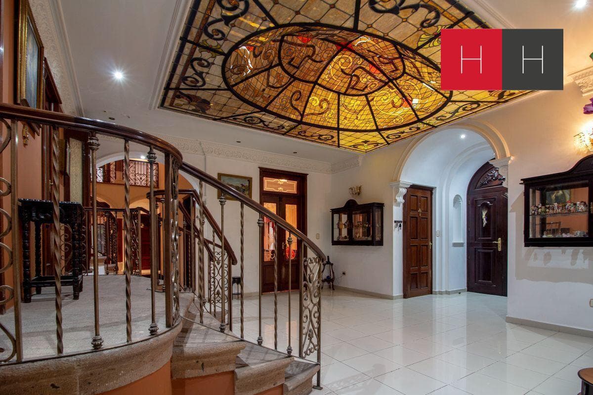 Casa en Venta en Puerta de Hierro - 1