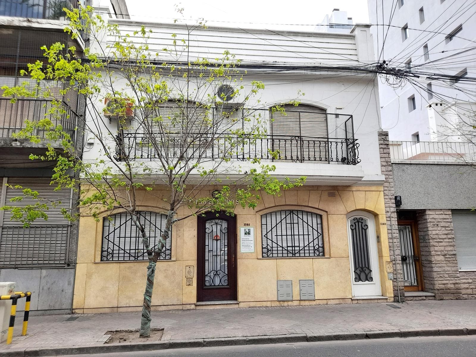 Venta / Permuta Casa uso apto uso institucional-comercial. Pte Roca 1100. - 1