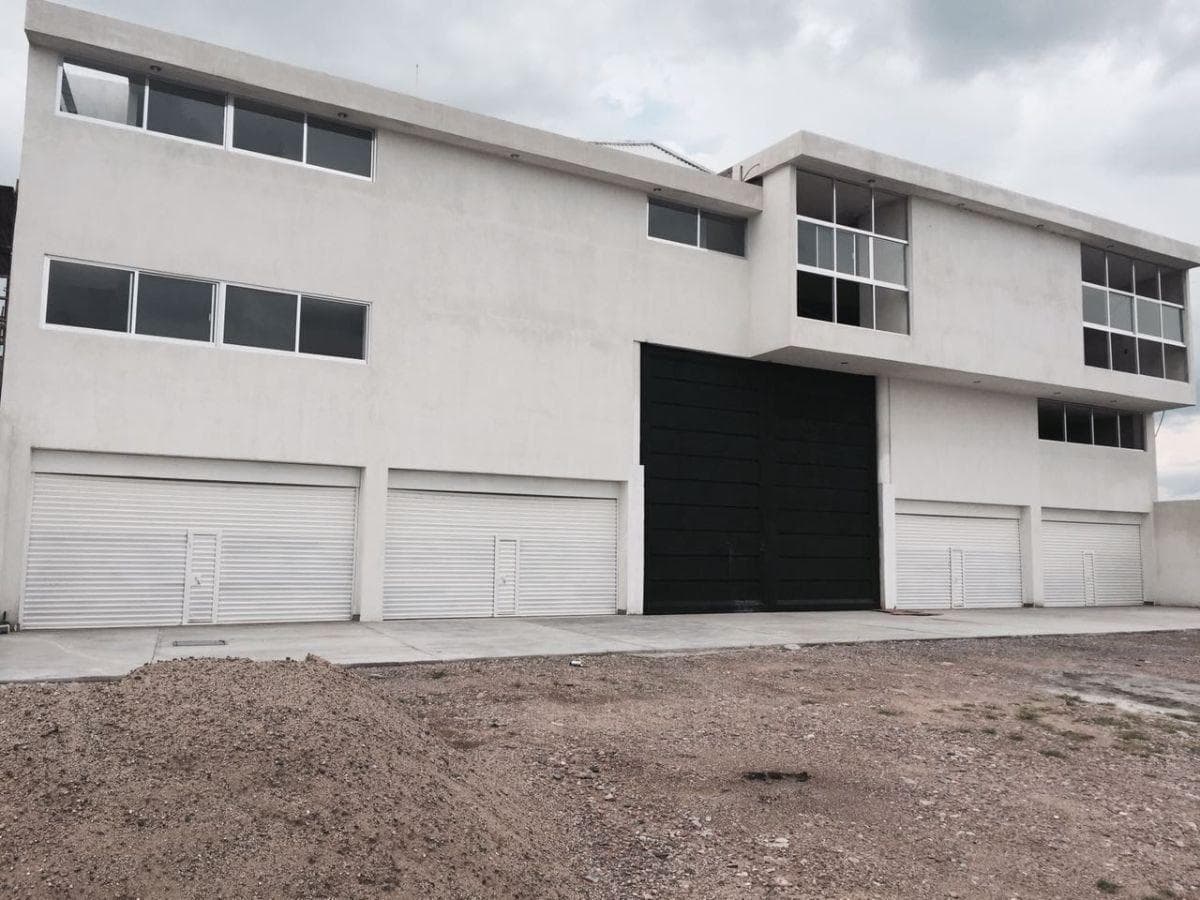 Venta de Bodega Industrial en Irapuato - 1