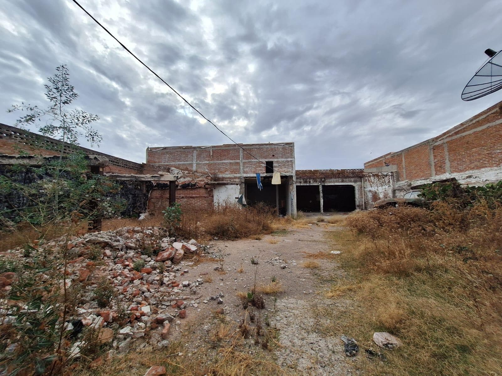 Terreno en Calle Morelos ideal para Bodega, Taller o Autolavado - 1
