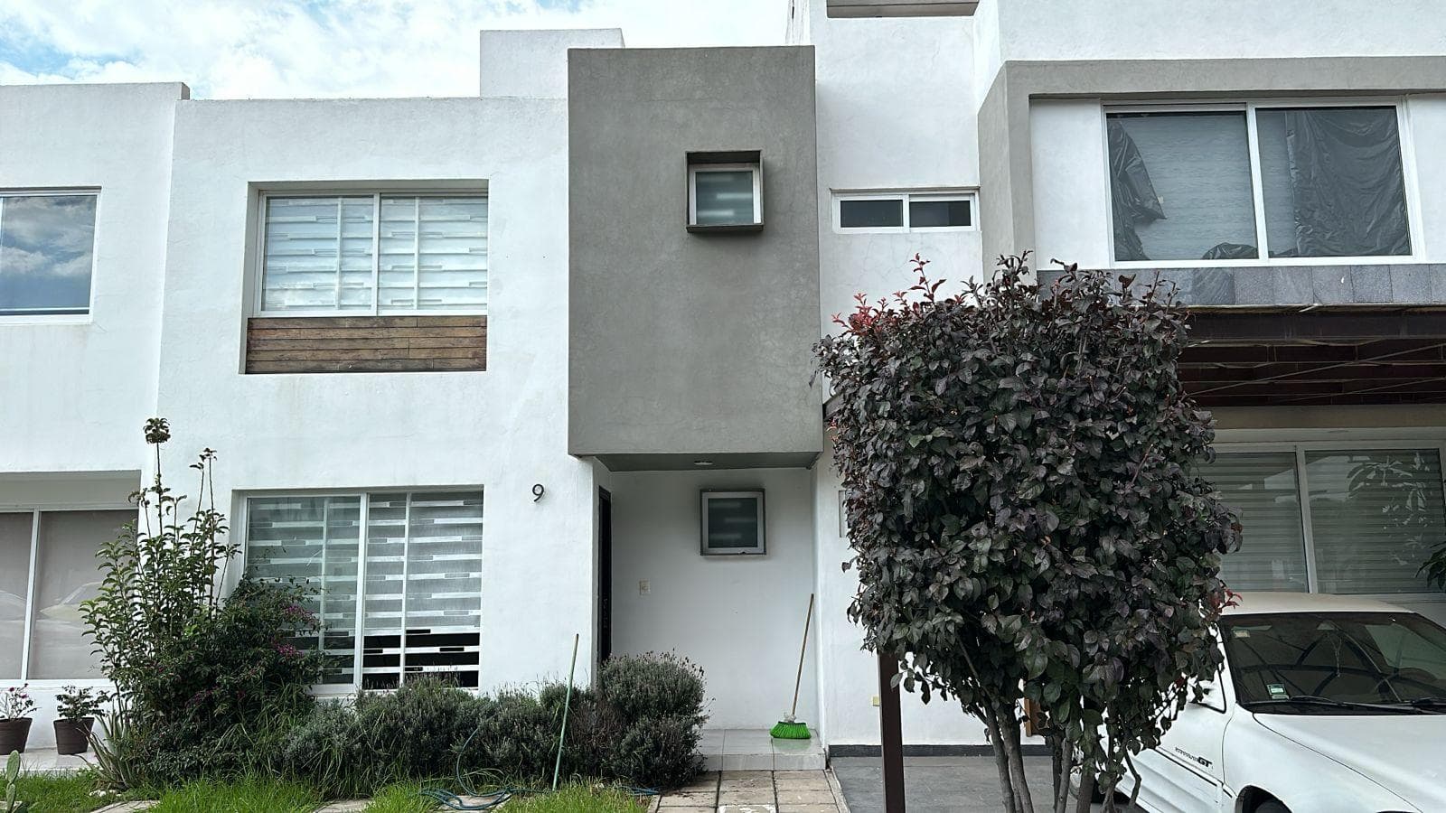CASA EN VENTA EN FRACCIONAMIENTO CUMBRES RESIDENCIAL EN BOULEVARD CHOLULA-HUEJOTZINGO PUEBLA. - 1
