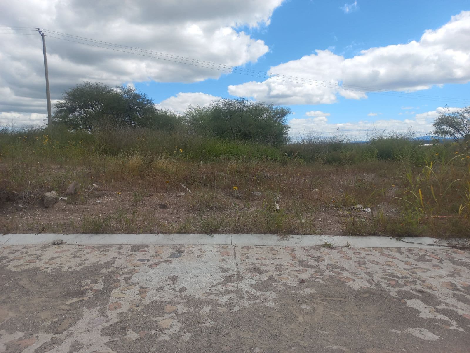 Terreno en venta en Fraccionamiento Campestre Santuario de Santa Rita - 1