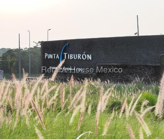 Lote en Venta en Calle Laguna Malawi, Fraccionamiento Punta Tiburón RU 25-2732. - 1