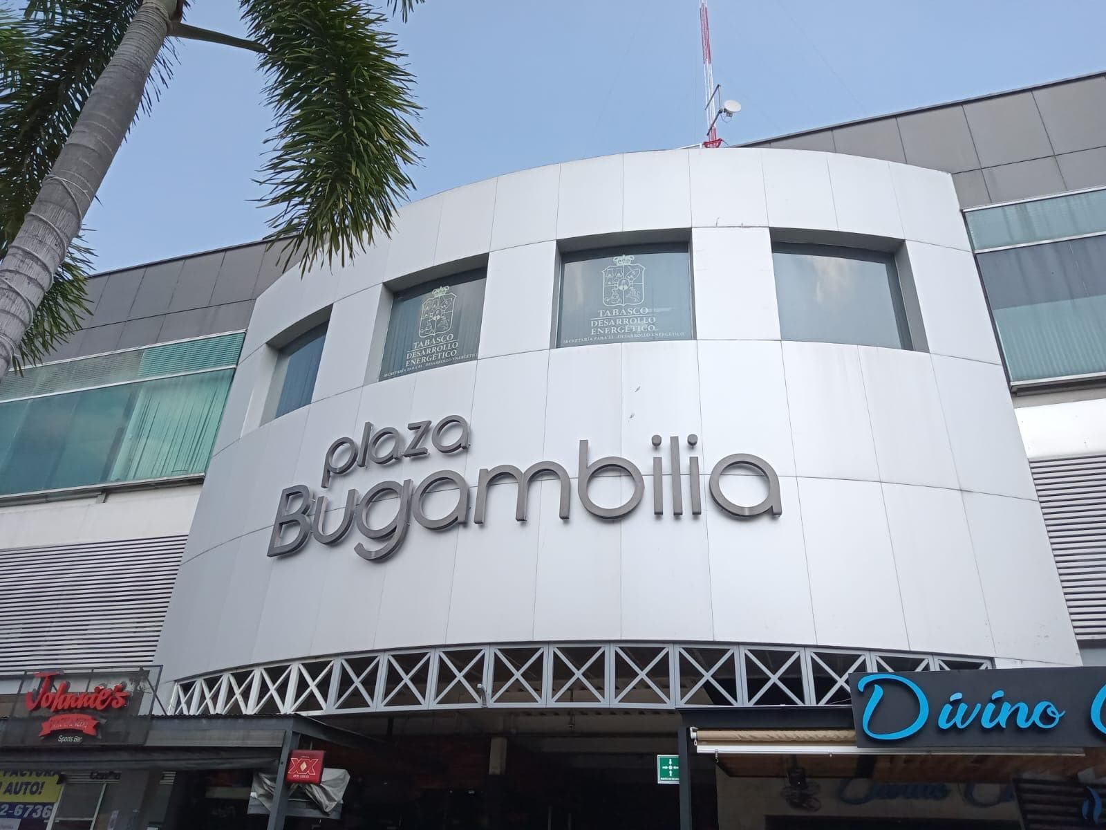 Oficina en renta Plaza Bugambilia Villahermosa - 1
