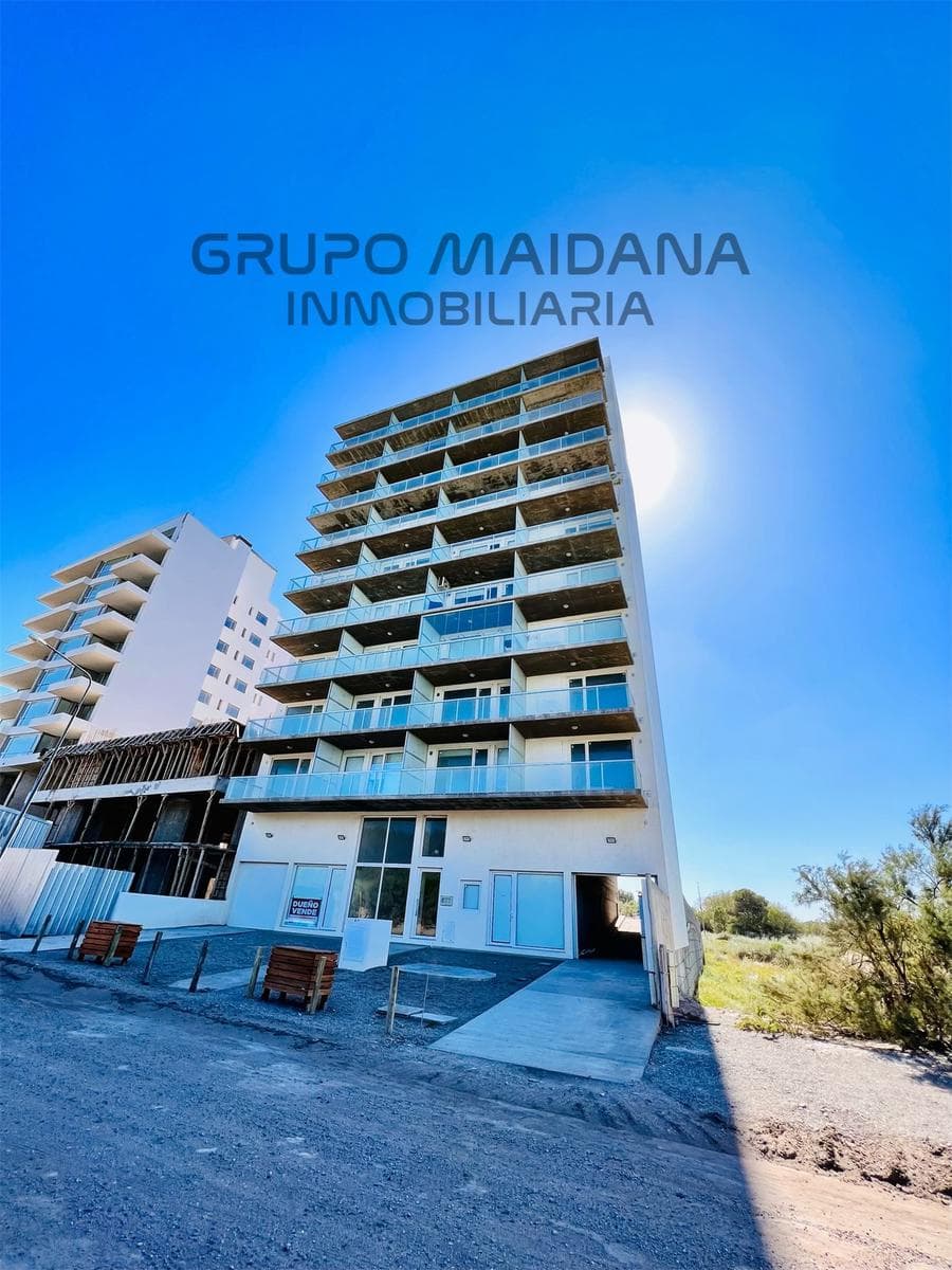 Departamento en VENTA con balcón y vista a la playa! - 1