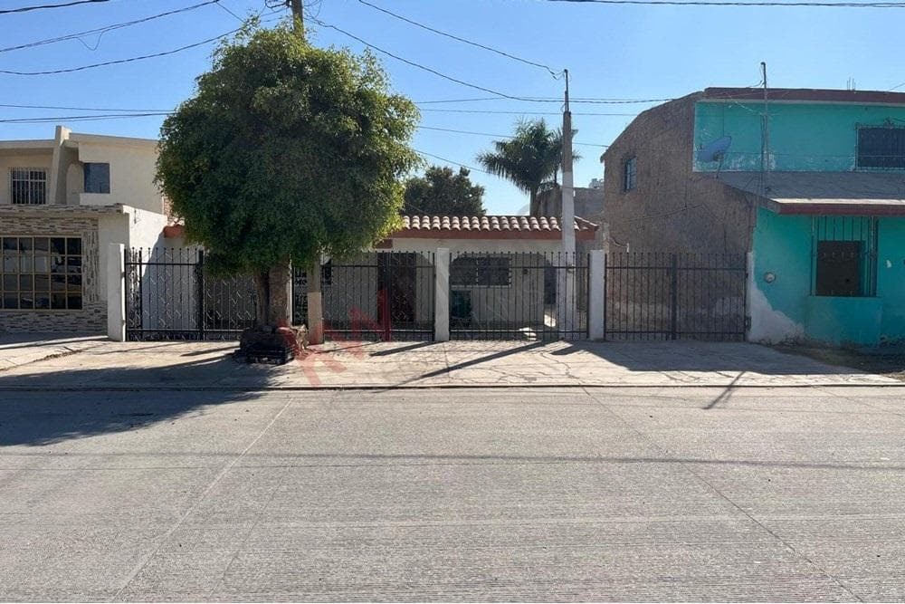 Casa en venta en la ciudad de Guasave - 1