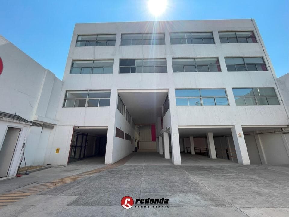 Bodega Industrial en Ixtacala - 1