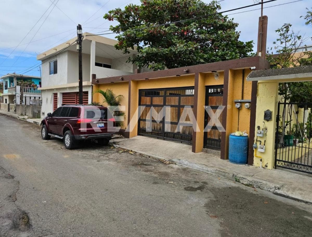 Oficina en Venta Col. Lopez Portillo - 1