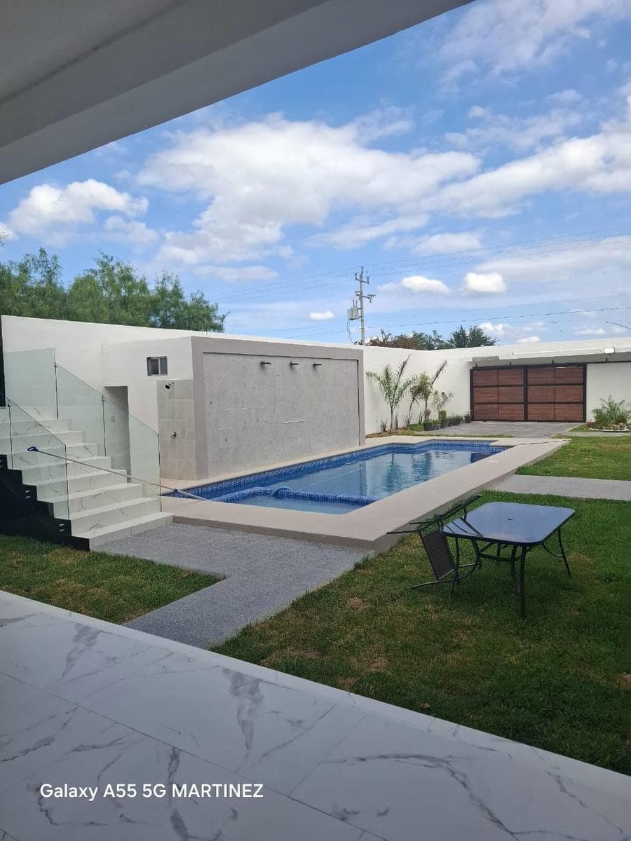 HERMOSA QUINTA EN VENTA EN CIENEGA DE FLORES - 1