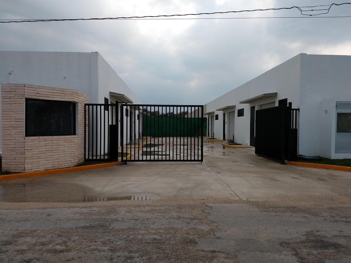 Amplia bodega con amenidades, en renta. - 1