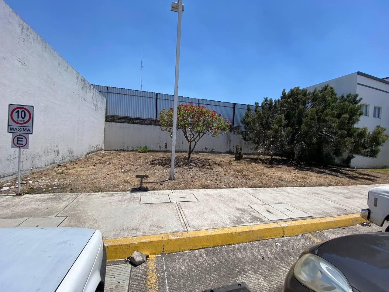 Terreno en gasolineras - 1