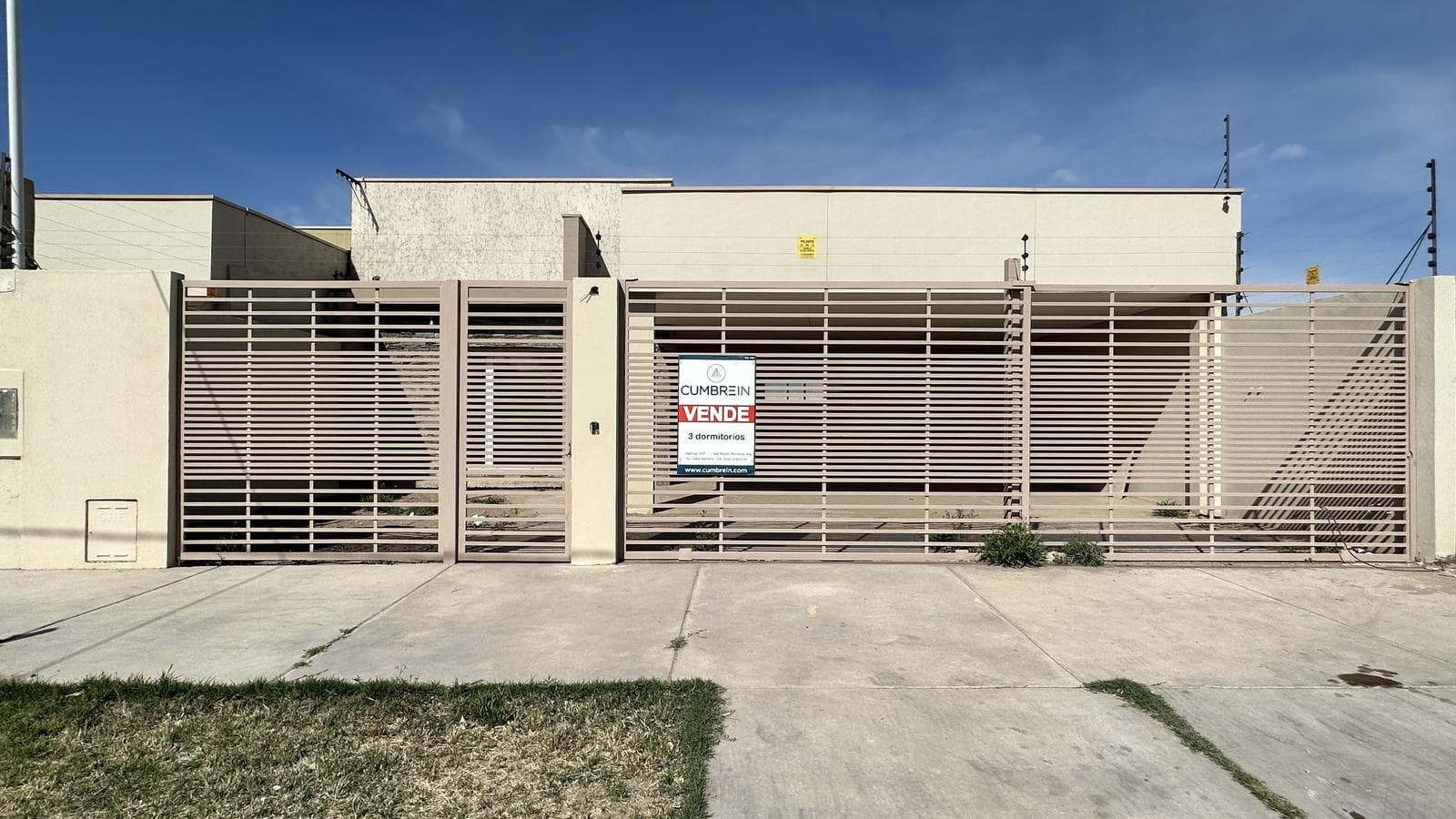 Casa a estrenar de 3 Hab sobre calle Ortubia - San Rafael - 1