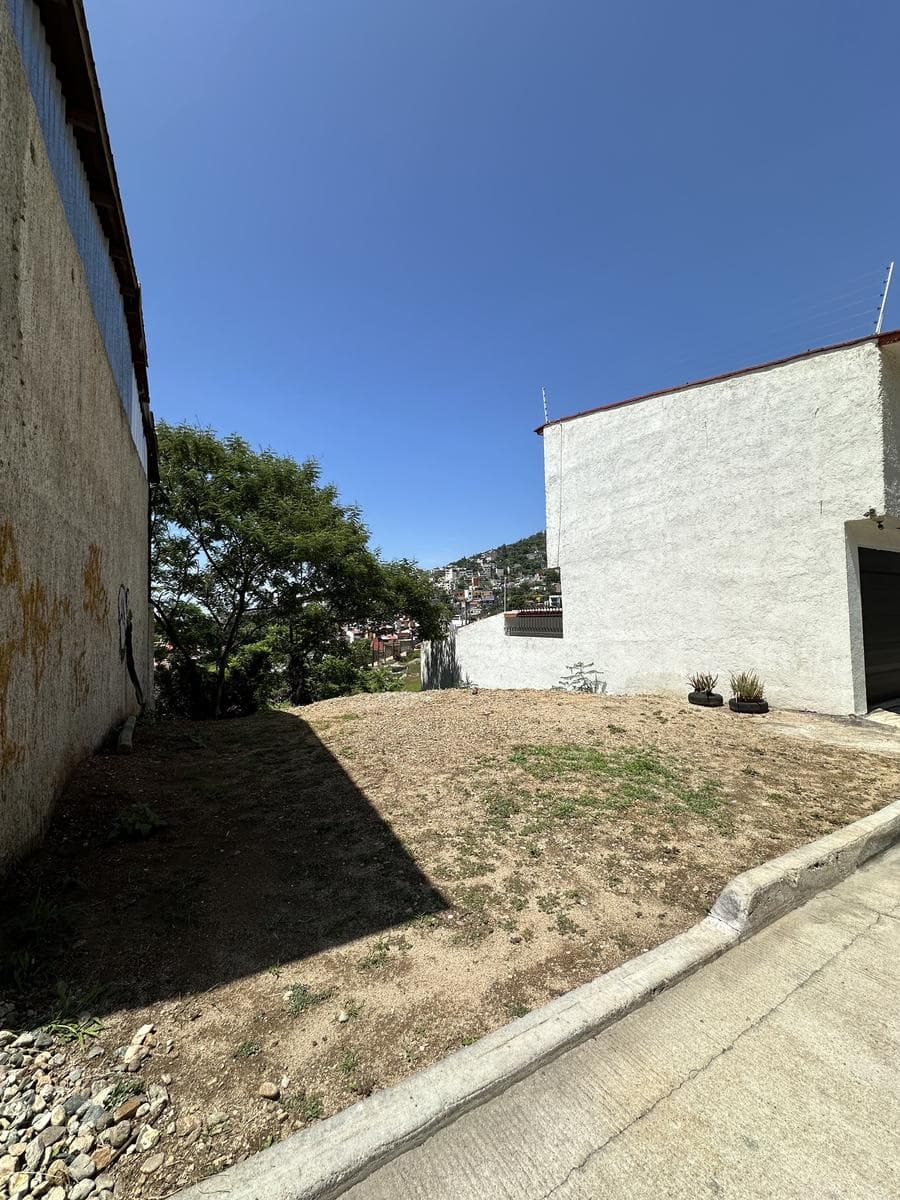 Terreno en Venta atrás del H. ISSSTE - 1