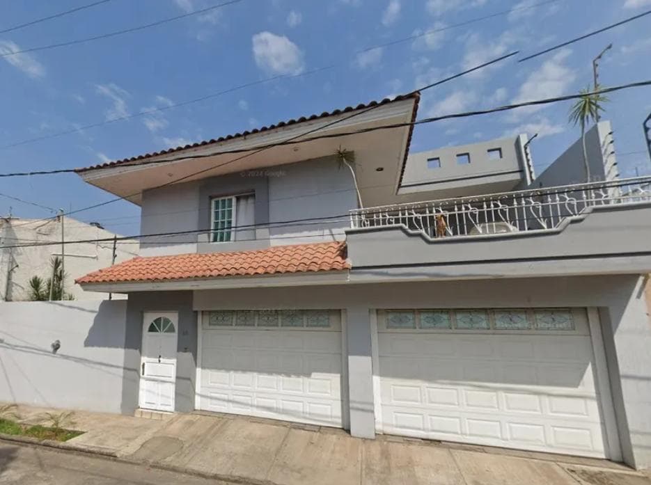 Excelente propiedad para invertir en Uruapan Michoacán - 1