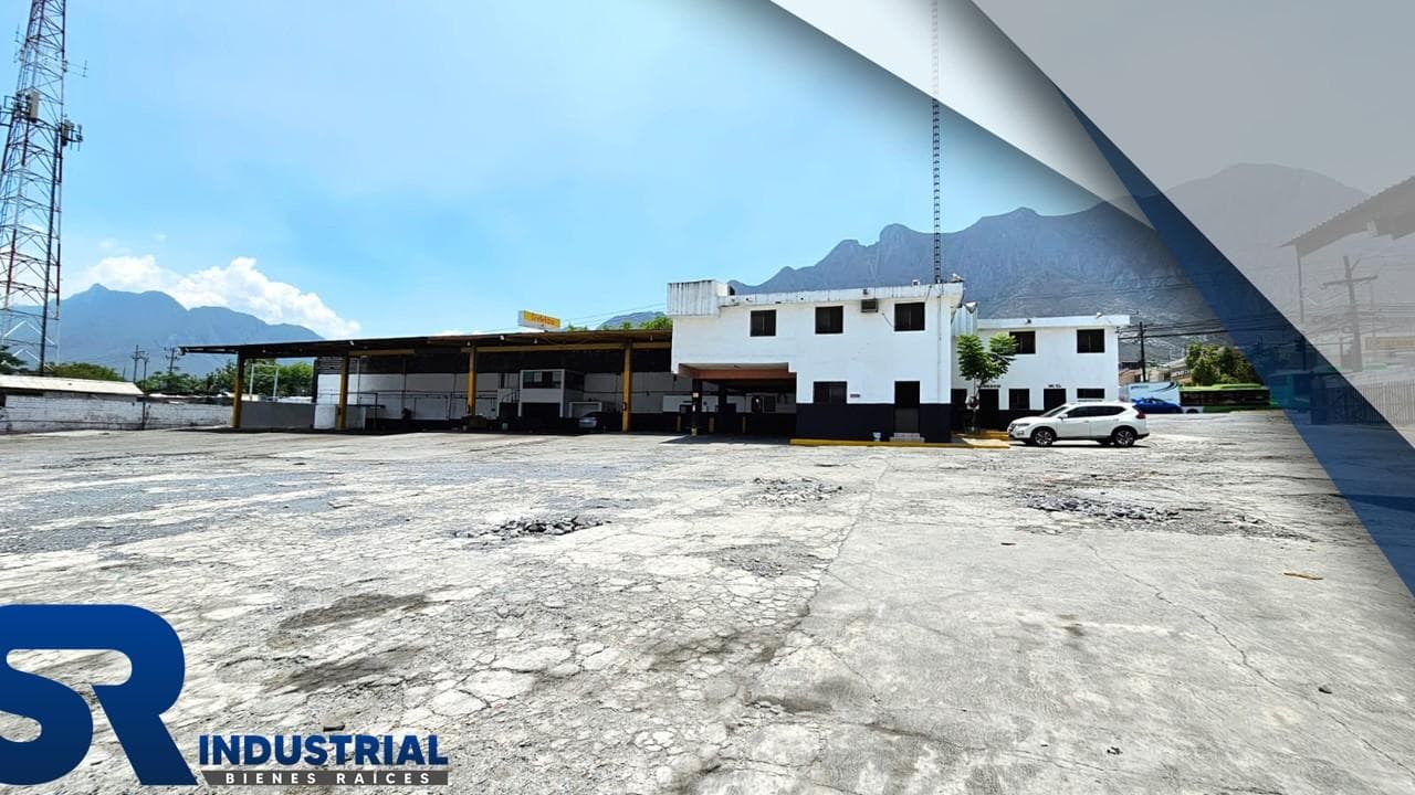 TERRENO CON BODEGA Y OFICINA EN RENTA EN SANTA CATARINA - 1