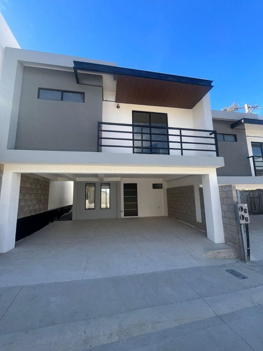 CASA EN VENTA - 1