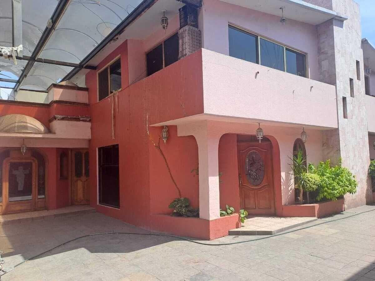 Casa en Renta, Santa Cecilia, 4 Recamaras - 1
