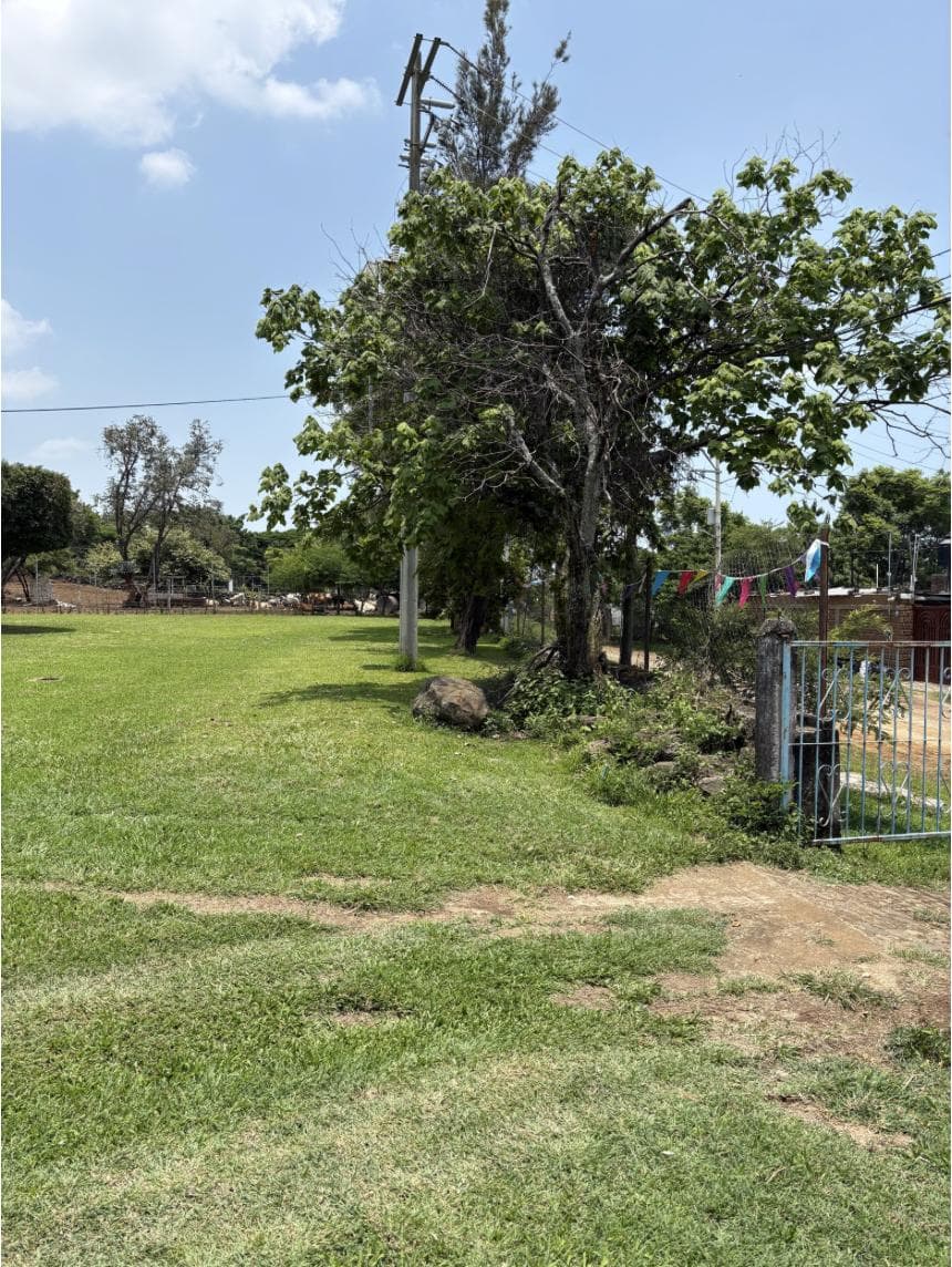 Terreno en fraccionamiento en Tepoztlán Morelos - 1