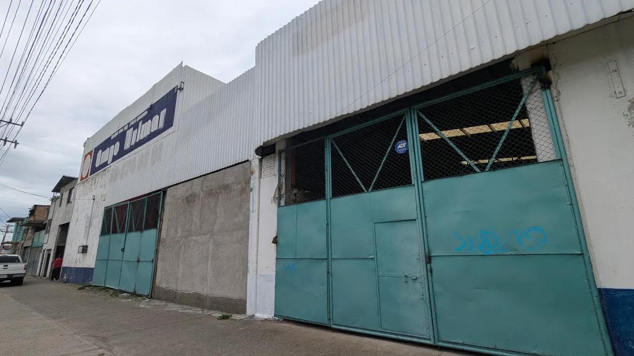 RENTA DE BODEGA SOBRE AVENIDA LAS TORRES EN SAN BUENAVENTURA TOLUCA - 1