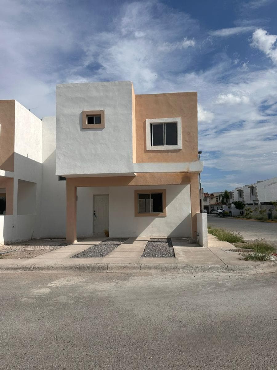 Casa en venta en Villas de la Perla - 1