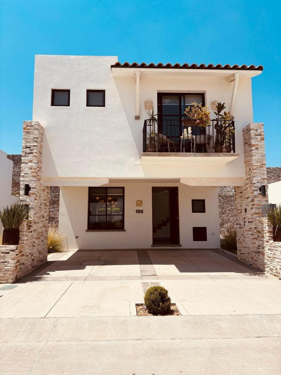 Casa en Venta en Lombardía Zona Norte León Guanajuato - 1