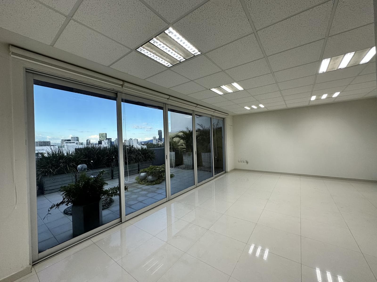 OFICINA EN RENTA PROVIDENCIA 2782 PH GUADALAJARA JALISCO - 1