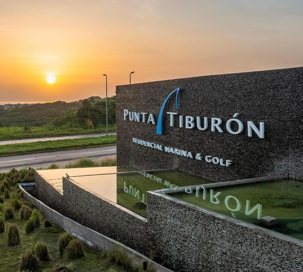 TERRENO EN VENTA EN EXCLUSIVO RESIDENCIAL PUNTA TIBURON, RIVIERA VERACRUZANA - 1