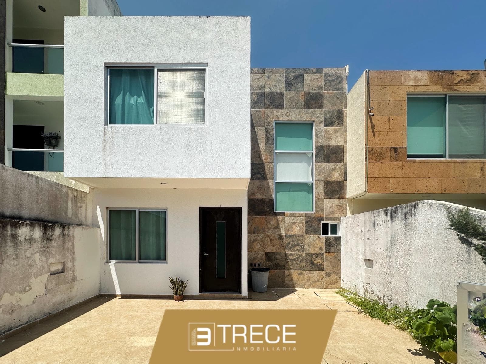 Casa en venta Fraccionamiento Residencial San Marino, Playa de Vacas - 1