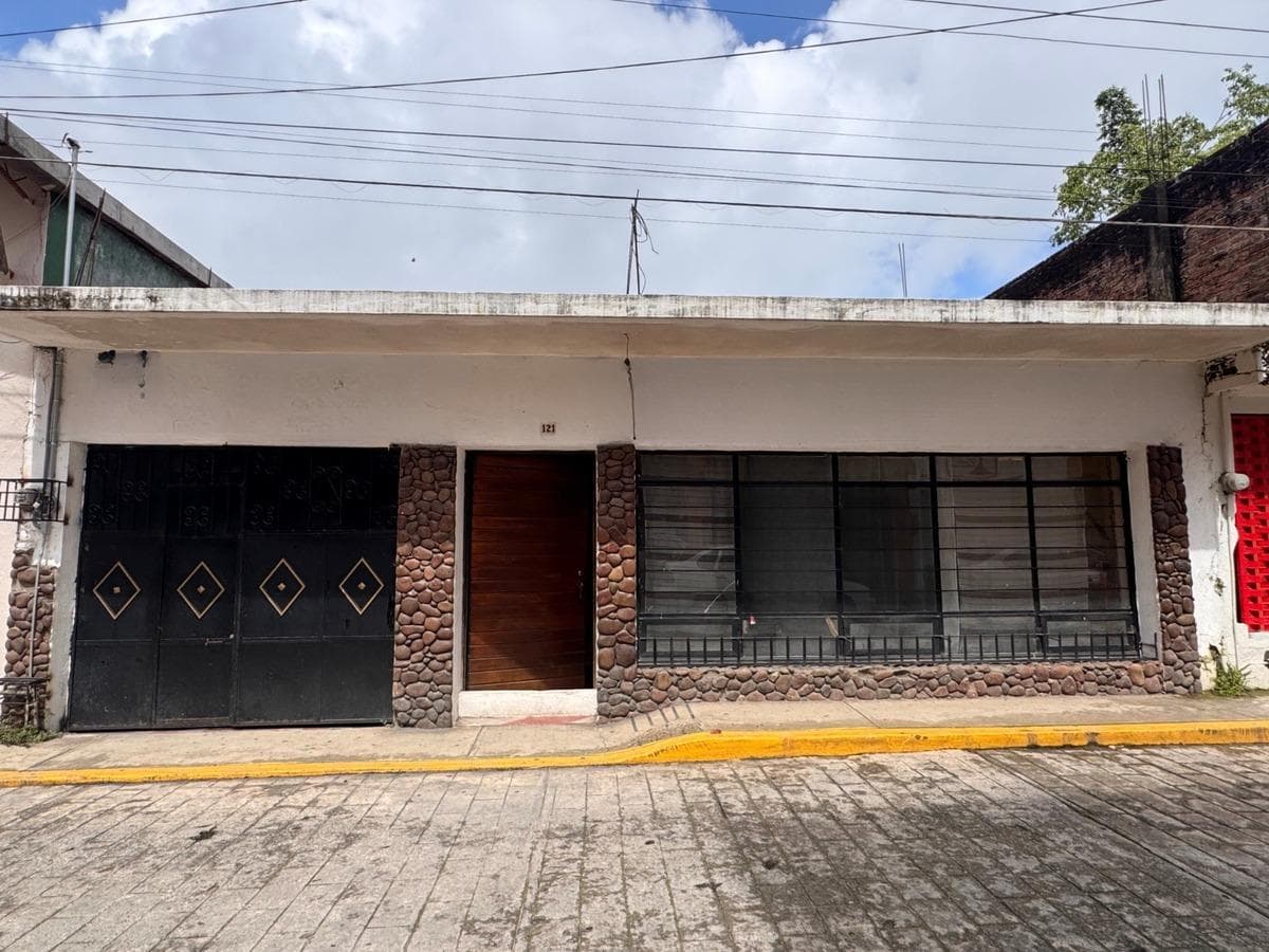 CASA EN VENTA EN EL CENTRO DE XICOTEPEC - 1