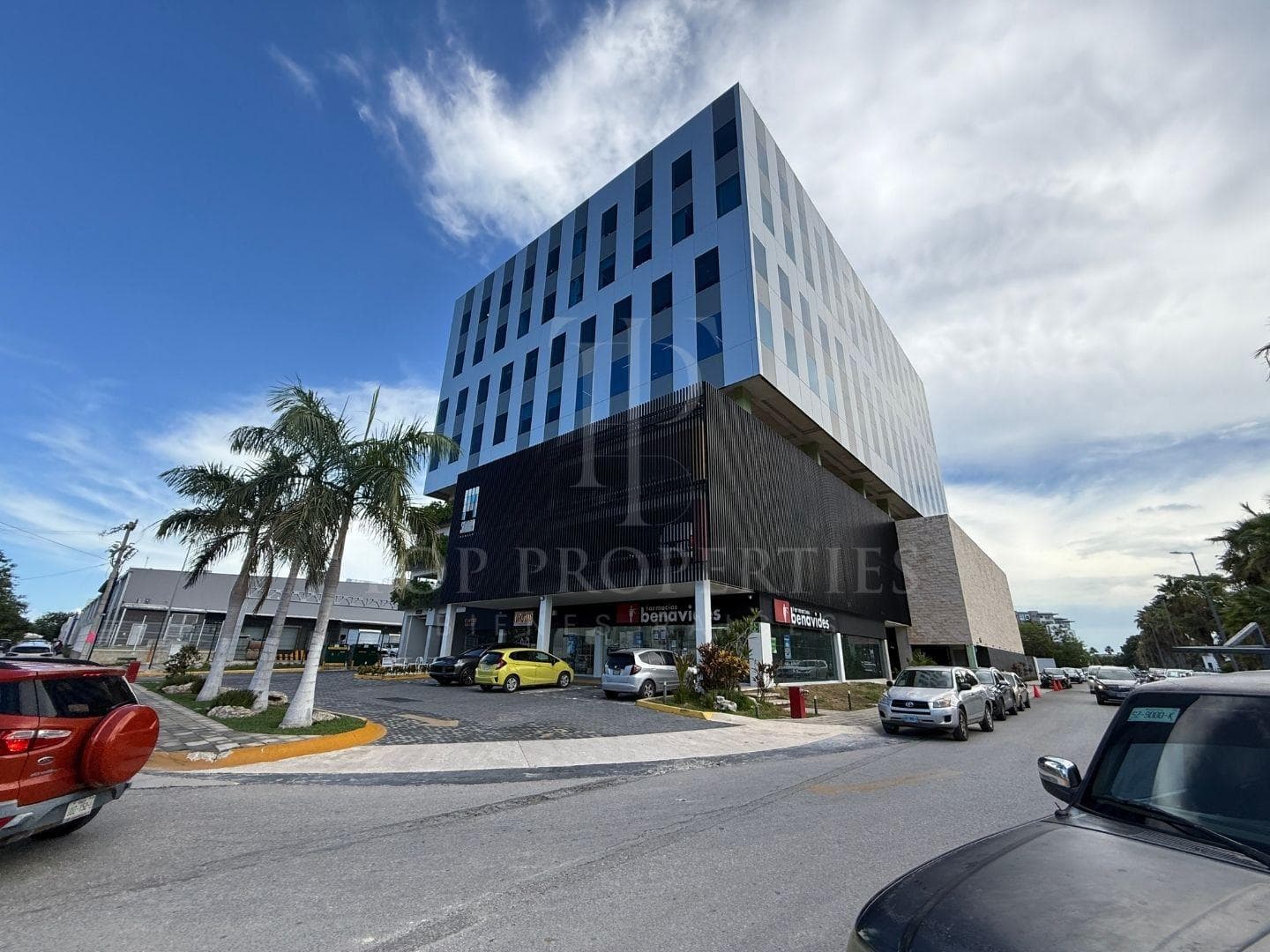 OFICINA EN VENTA, SUMMA CENTER, SMZ 310, MZ 111, CANCUN, QUINTANA ROO. - 1