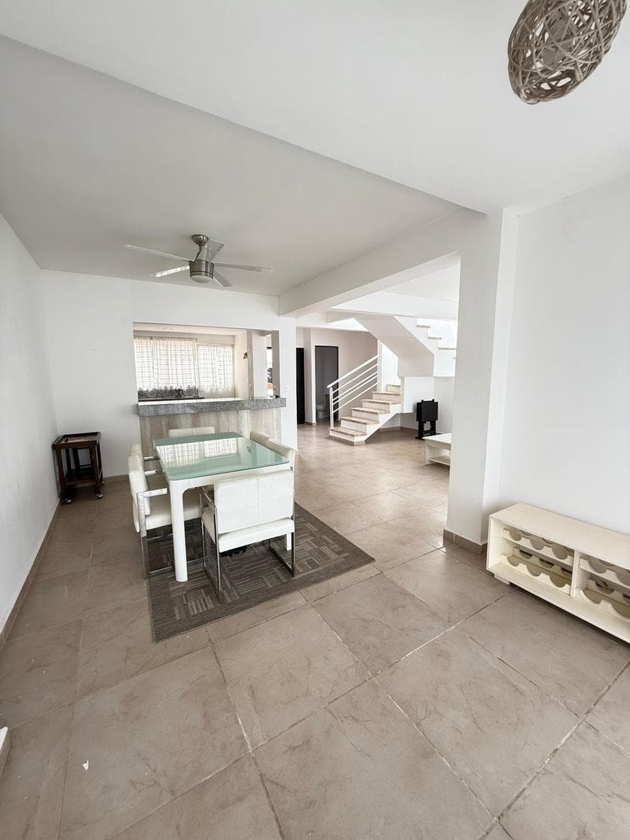 CASA EN RENTA, SEMIAMUEBLADA, 3 RECAMARAS, RESIDENCIAL IZAMAL, SM 320 , POLIGONO SUR, CANCUN - 1