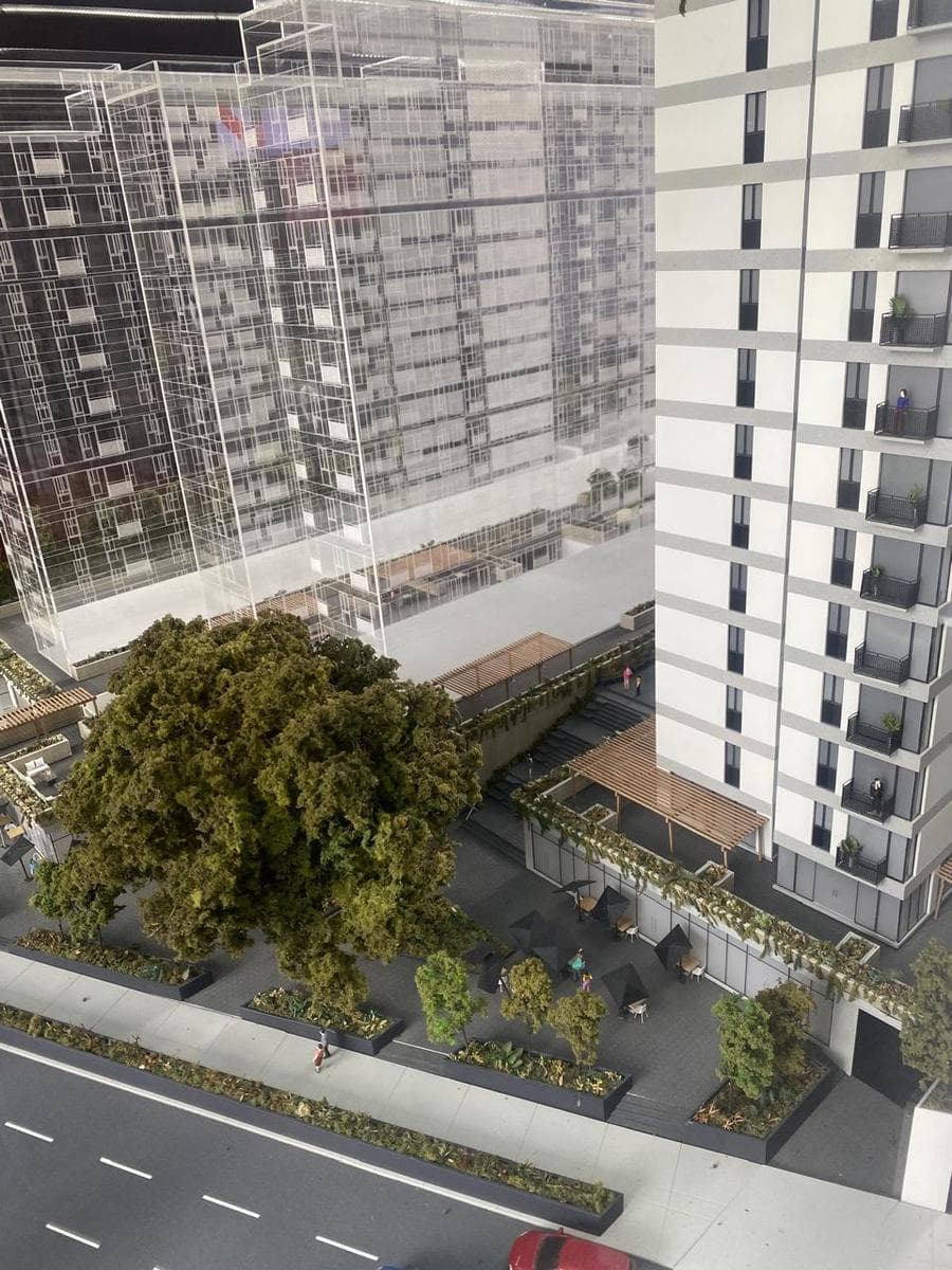 Local al Lado del Rastro de Guadalajara sobre Gobernador Curiel, en venta de 181 m2 a 301 m2 - 1