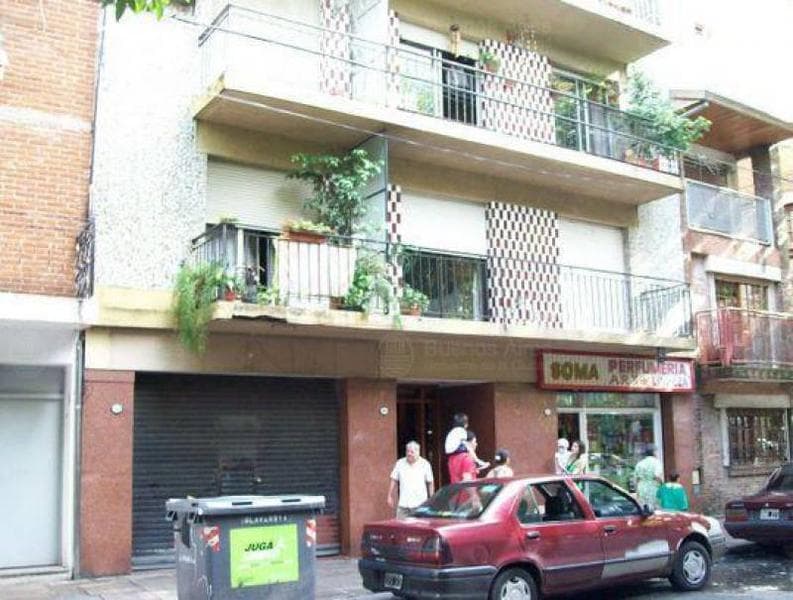 Gran 3 ambientes contrafrente muy luminoso, con balcón, cocina comedor - 1