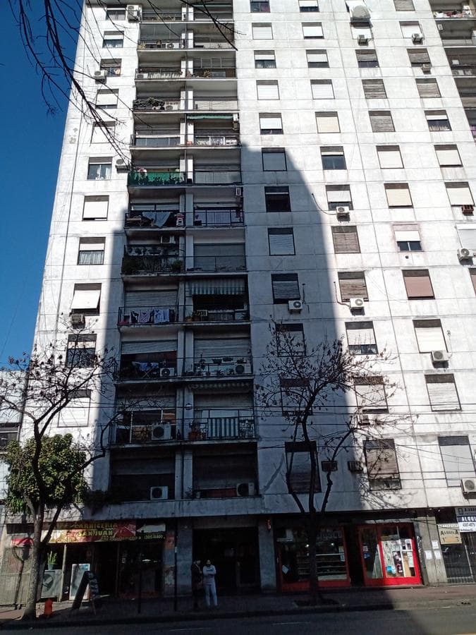 Venta Departamento 4 Ambientes Frente Constitución - 1