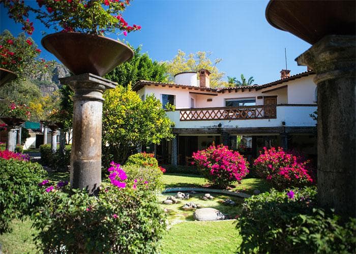 Hotel en venta en Tepoztlan, Morelos - 1