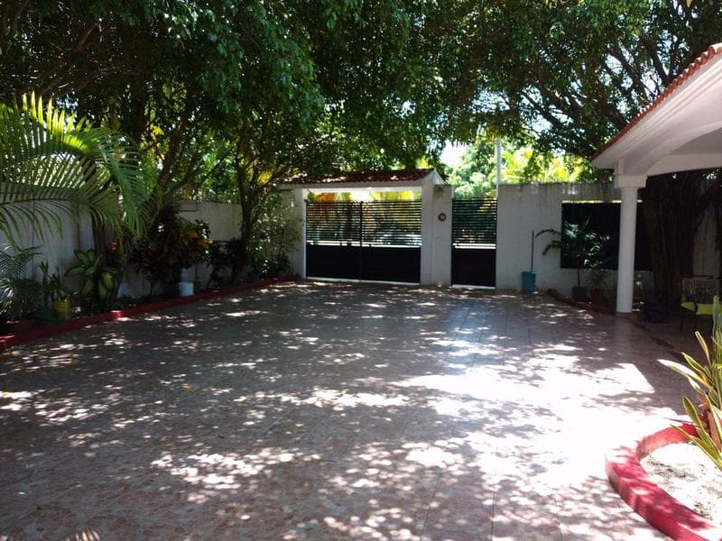 Casa en renta en Calderitas. 990 M2 - 1