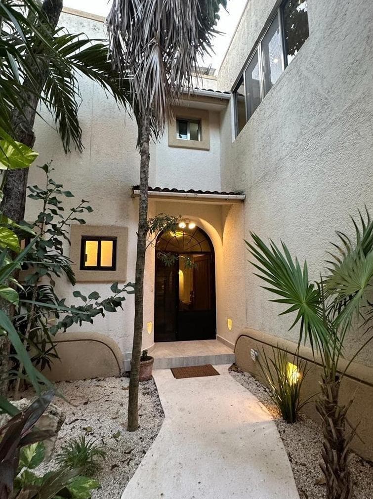 Casa en Venta en Playacar | 3 Recámaras en Pakal, una de las Privadas Más Solicitadas de la Riviera Maya - 1