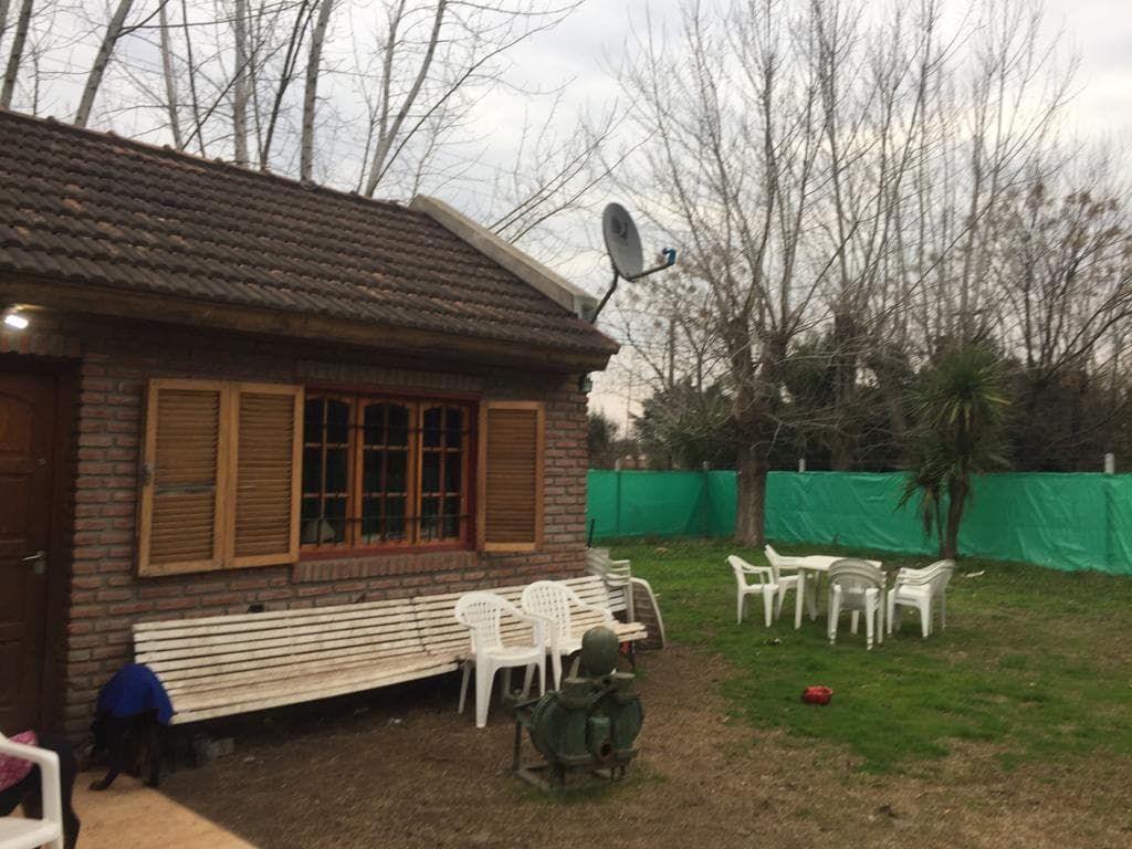 Casa venta -2 dormitorios -1 baño -cochera descubierta - 1600mts2 - San Miguel del Monte - 1