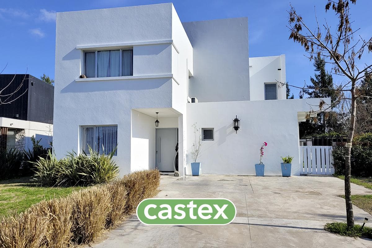 Casa en venta en San Gabriel, Villanueva - 1